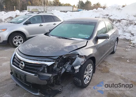 2015 Nissan Altima 2.5 S z USA, uszkodzony, nr VIN 1N4AL3APXFC181369